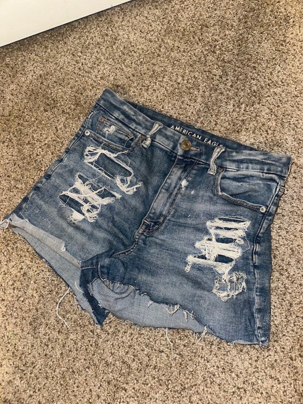 American Eagle Size 6 High Rise Distressed Denim Shorts Raw Hem